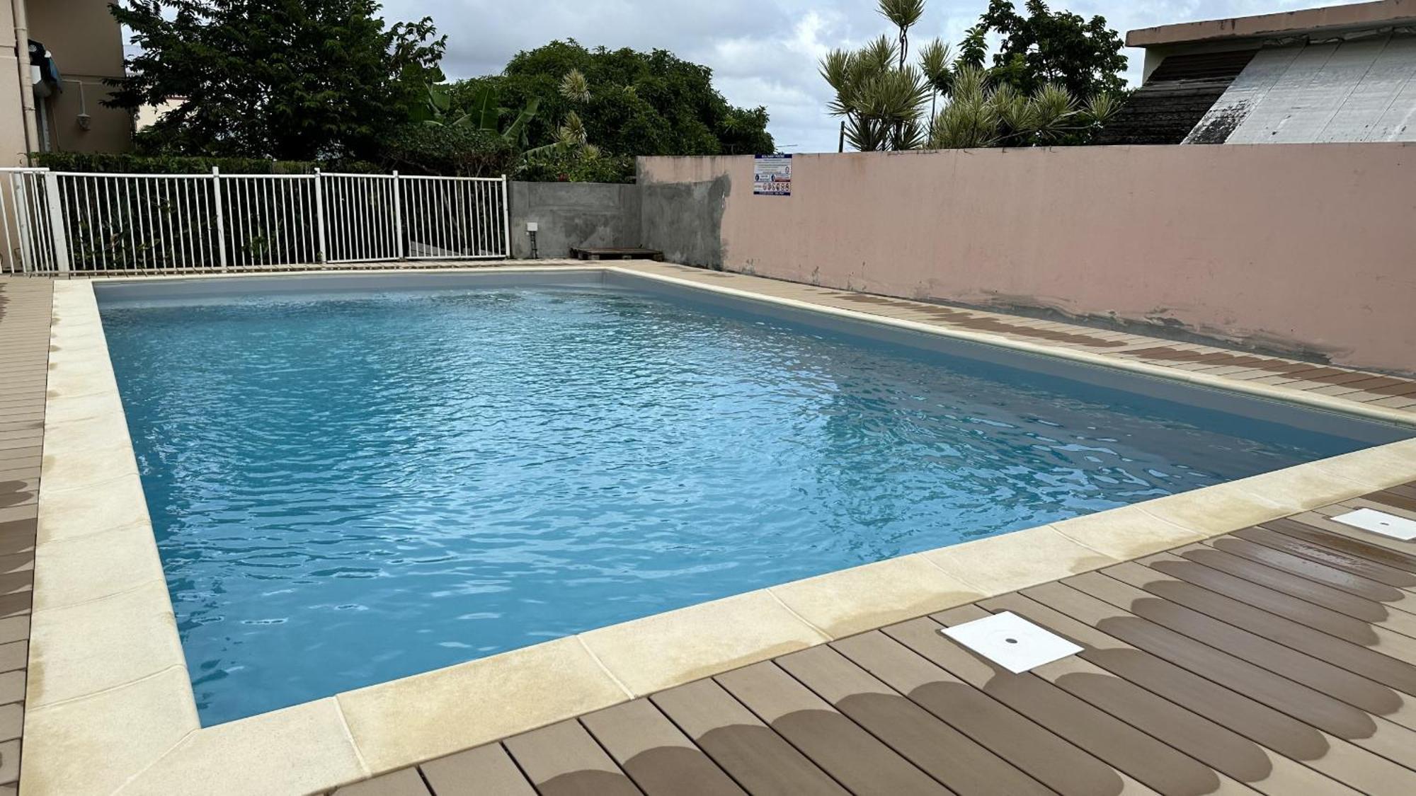 Ti Caraibes, Appartement T3 Atypique, Vue Mer, Piscine Et Proche Plage Les Trois-Ilets Exterior photo
